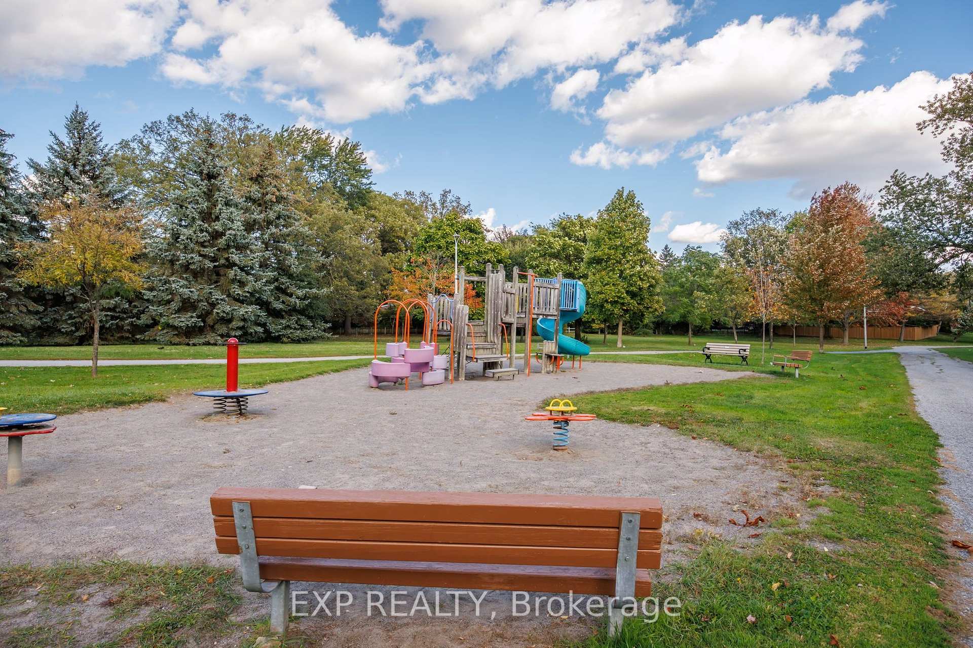 Photo 28 of 5 Tadcaster Place, North York, Banbury-Don Mills — HOMEH