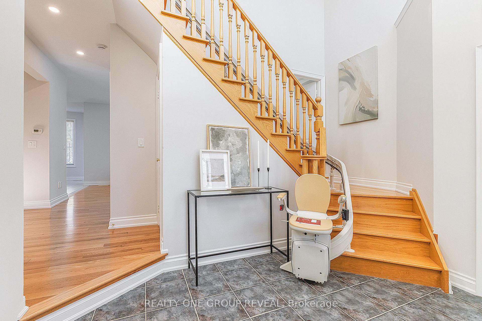 Photo 5 of 997 Copperfield Drive, Oshawa, Eastdale — HOMEH