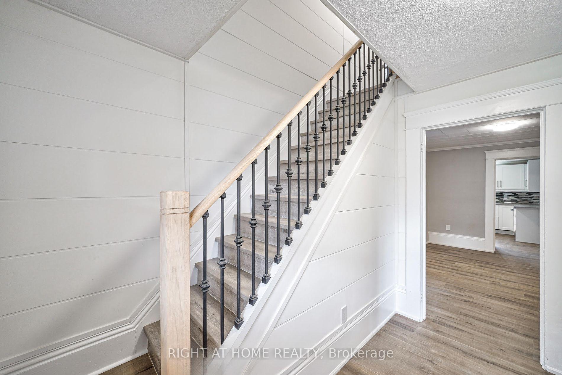 Photo 6 of 15 Asher Street, Welland, Welland Downtown — HOMEH