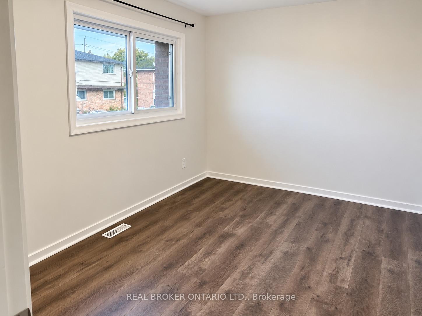 Photo 11 of 49 Thompson Avenue, Thorold, Thorold Downtown — HOMEH