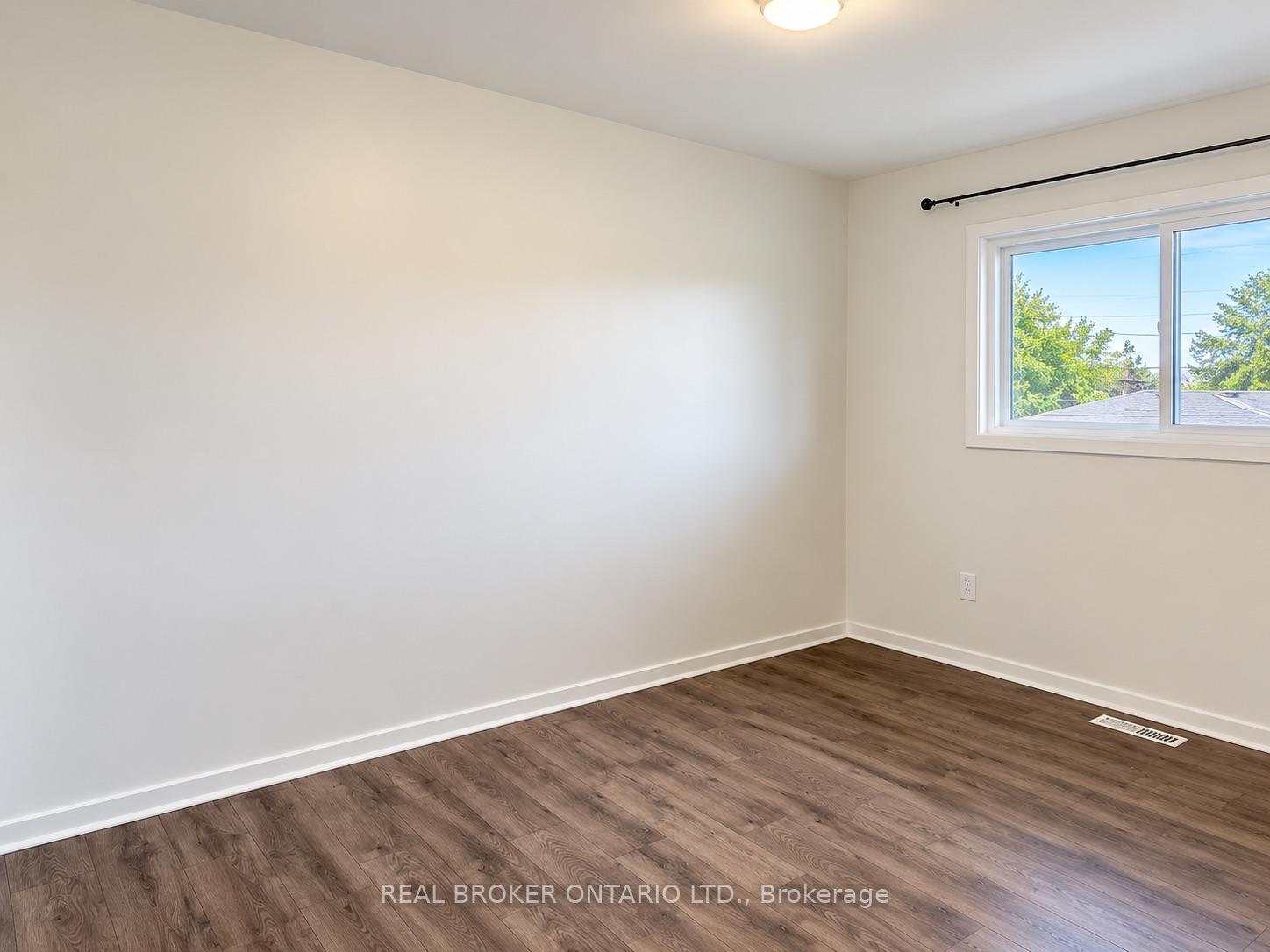 Photo 12 of 49 Thompson Avenue, Thorold, Thorold Downtown — HOMEH