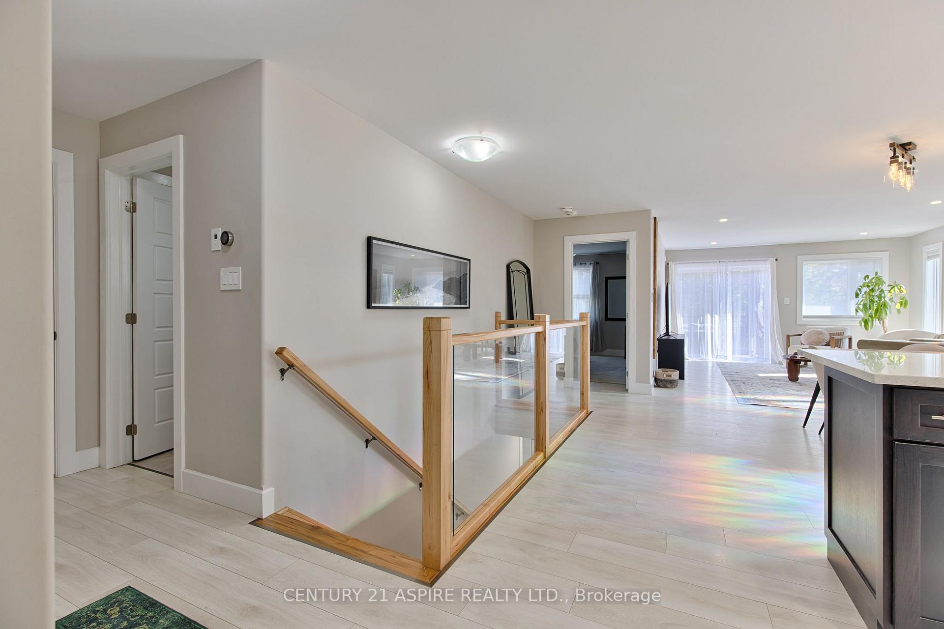 Photo 4 of 59 Noble Crescent, Petawawa, Petawawa — HOMEH