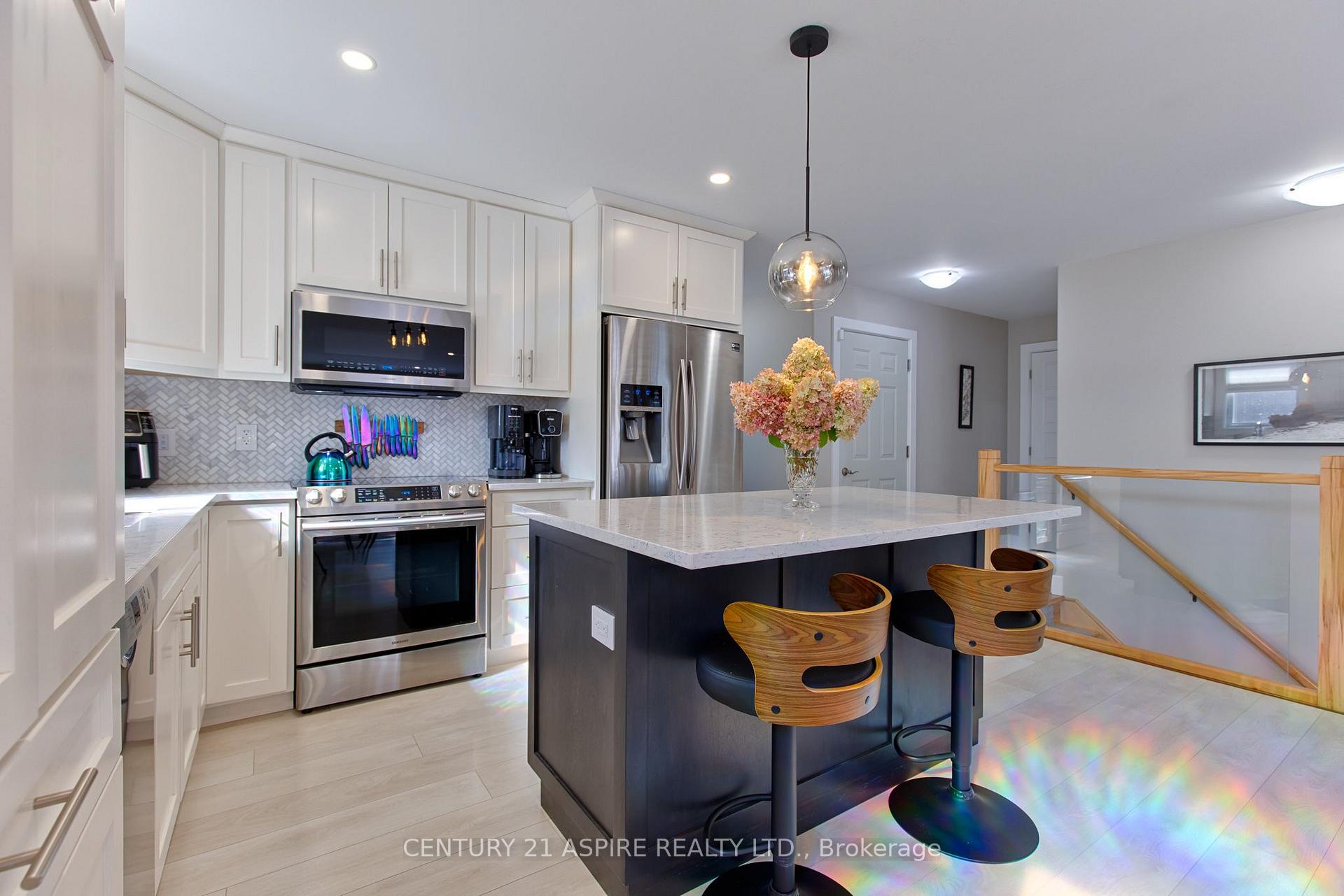 Photo 9 of 59 Noble Crescent, Petawawa, Petawawa — HOMEH