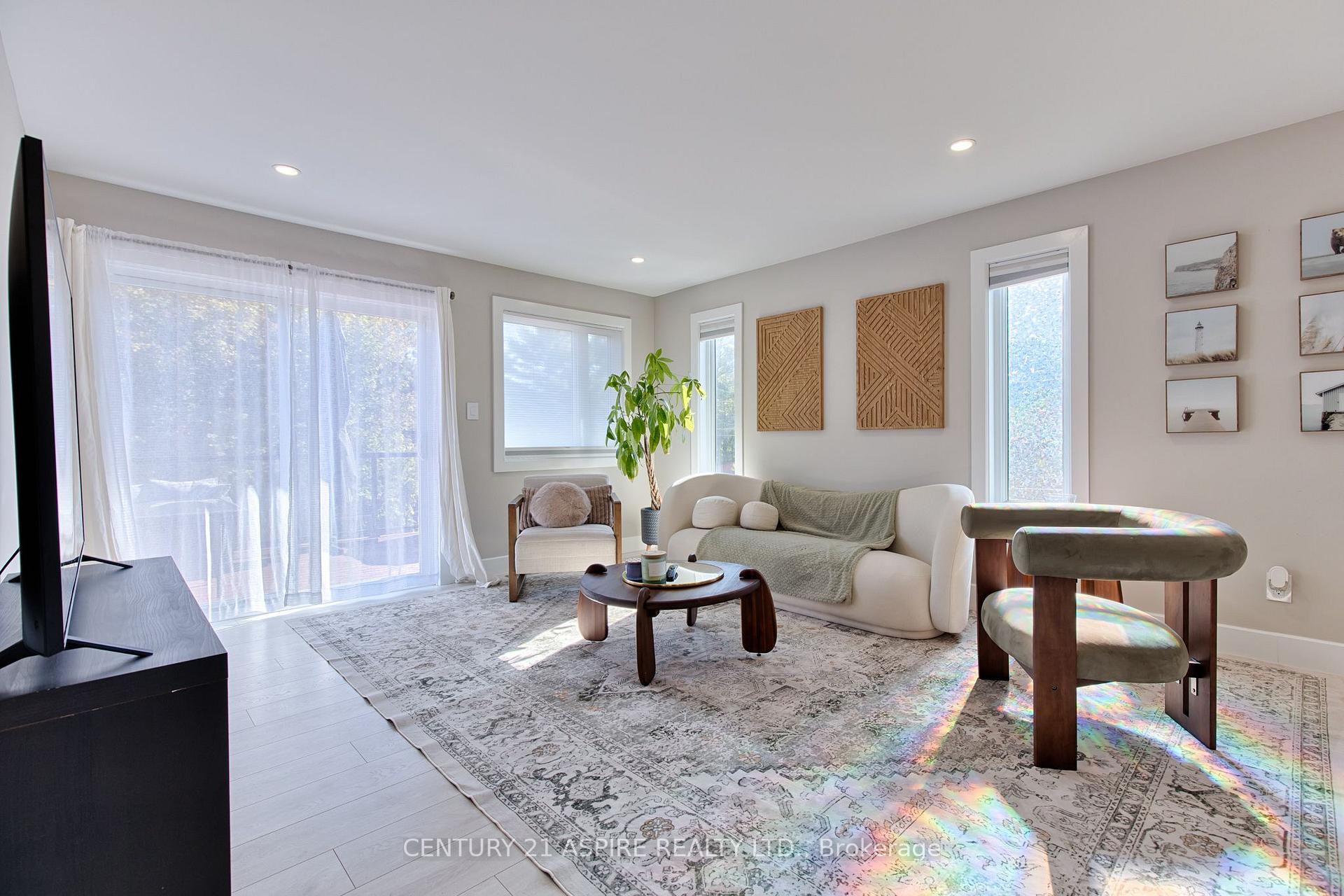 Photo 15 of 59 Noble Crescent, Petawawa, Petawawa — HOMEH