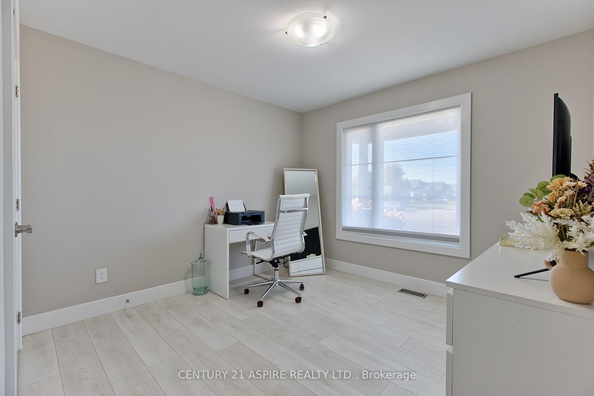 Photo 23 of 59 Noble Crescent, Petawawa, Petawawa — HOMEH