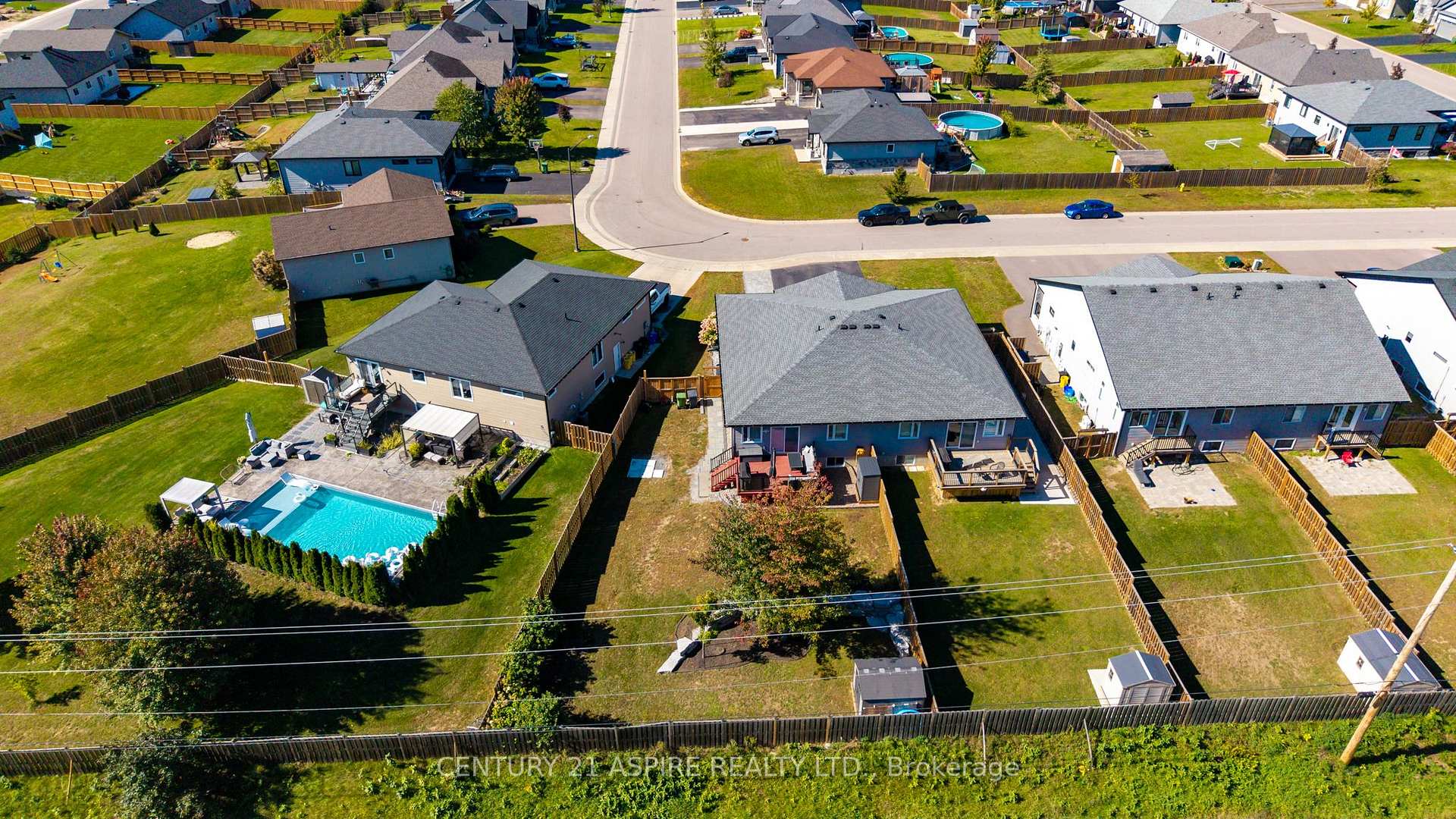 Photo 39 of 59 Noble Crescent, Petawawa, Petawawa — HOMEH