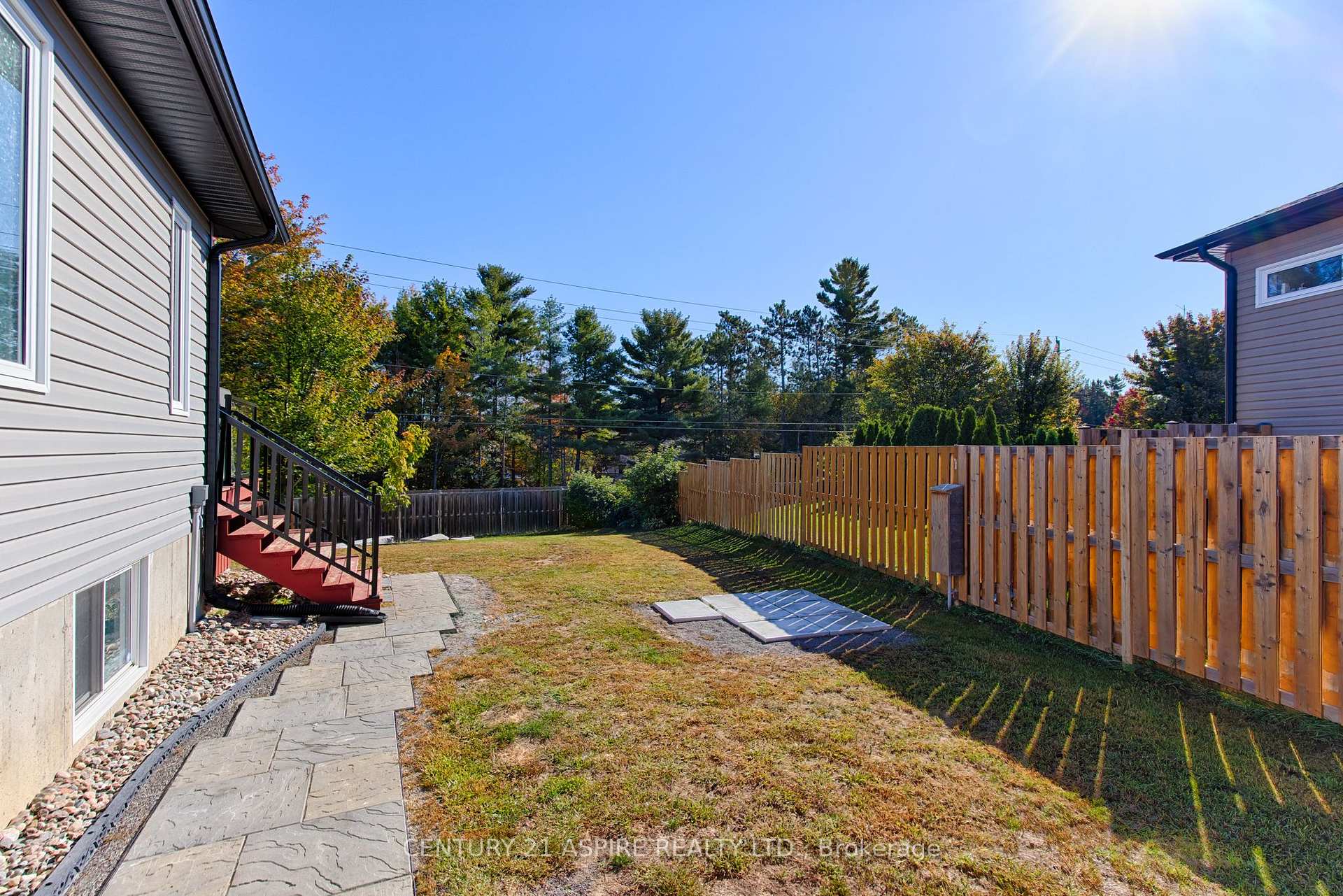 Photo 42 of 59 Noble Crescent, Petawawa, Petawawa — HOMEH