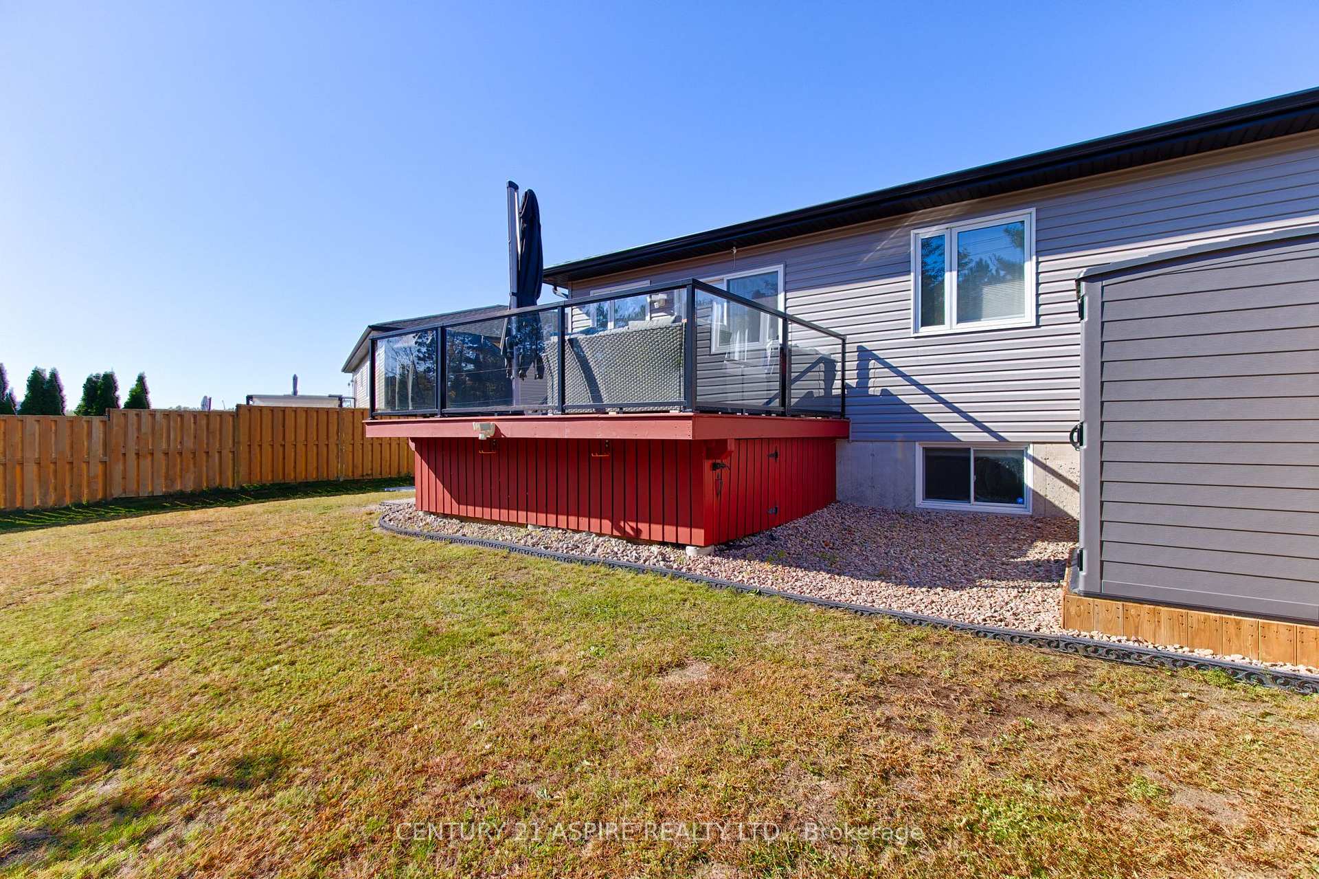 Photo 48 of 59 Noble Crescent, Petawawa, Petawawa — HOMEH