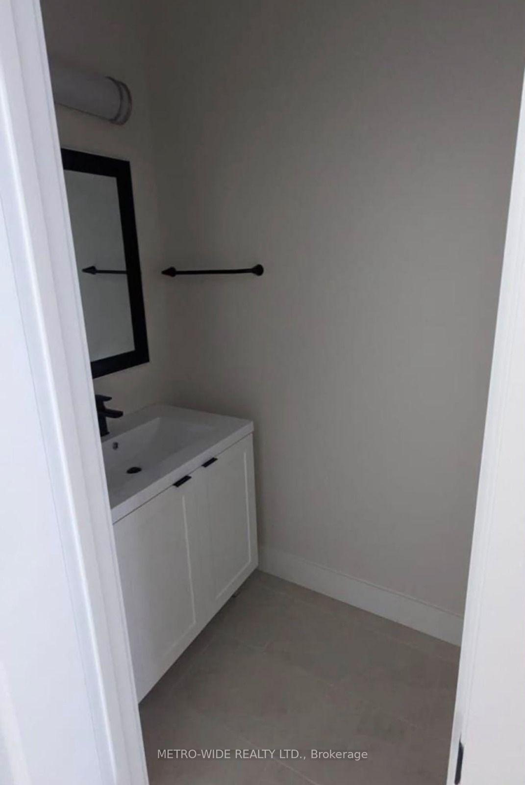 Photo 7 of Unit 113, 1960 Evans Boulevard, London, South U — HOMEH