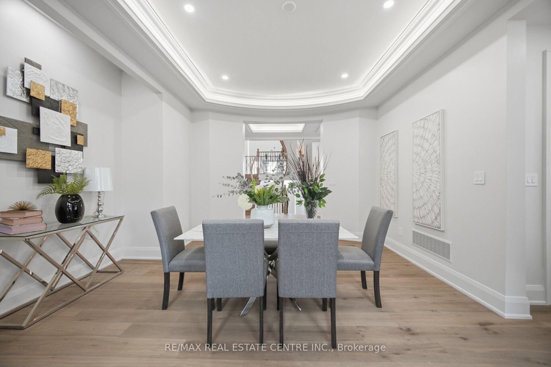 Photo 6 of 4 Calstock Place, Brampton, Credit Valley — HOMEH