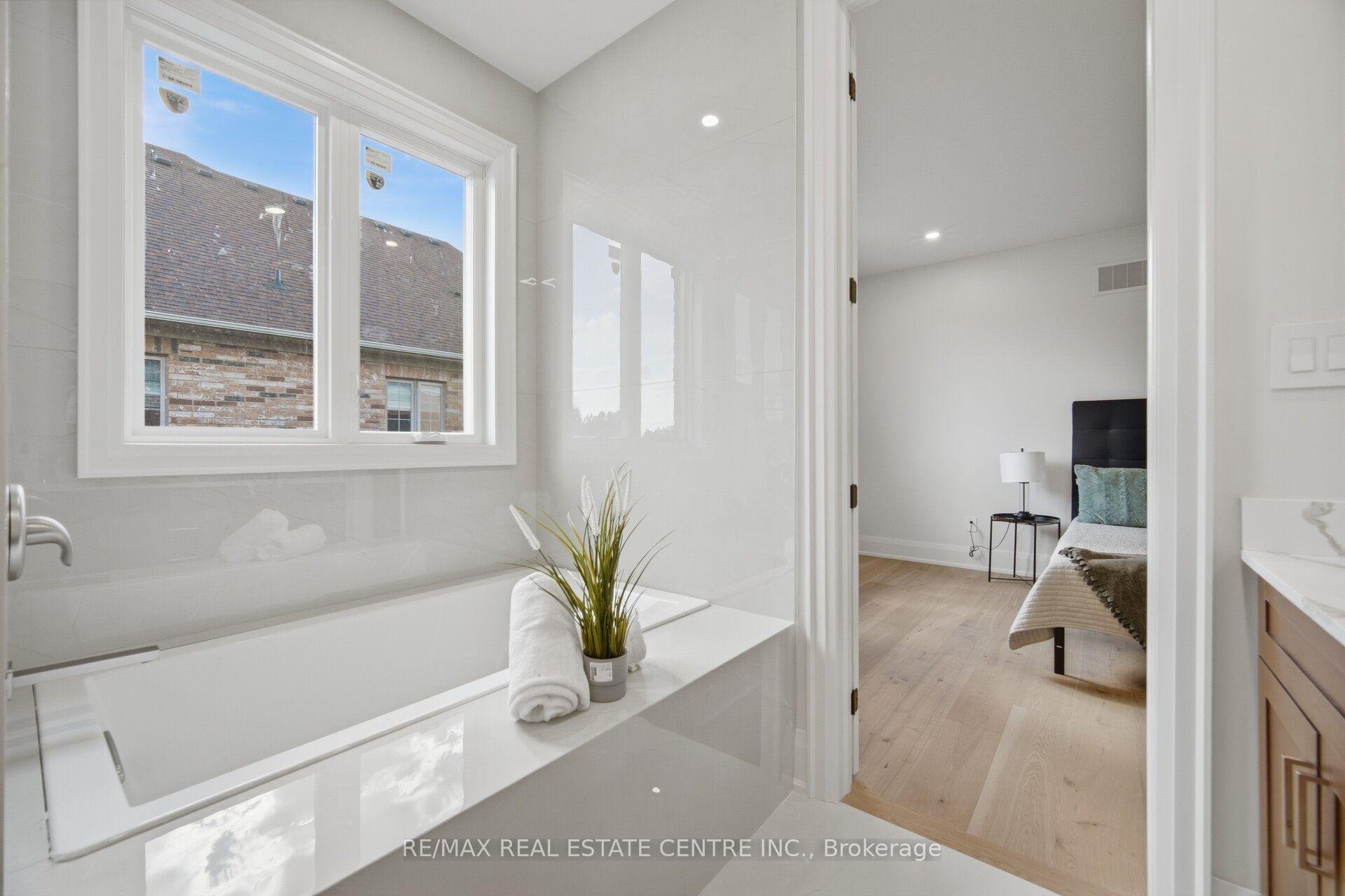 Photo 23 of 4 Calstock Place, Brampton, Credit Valley — HOMEH