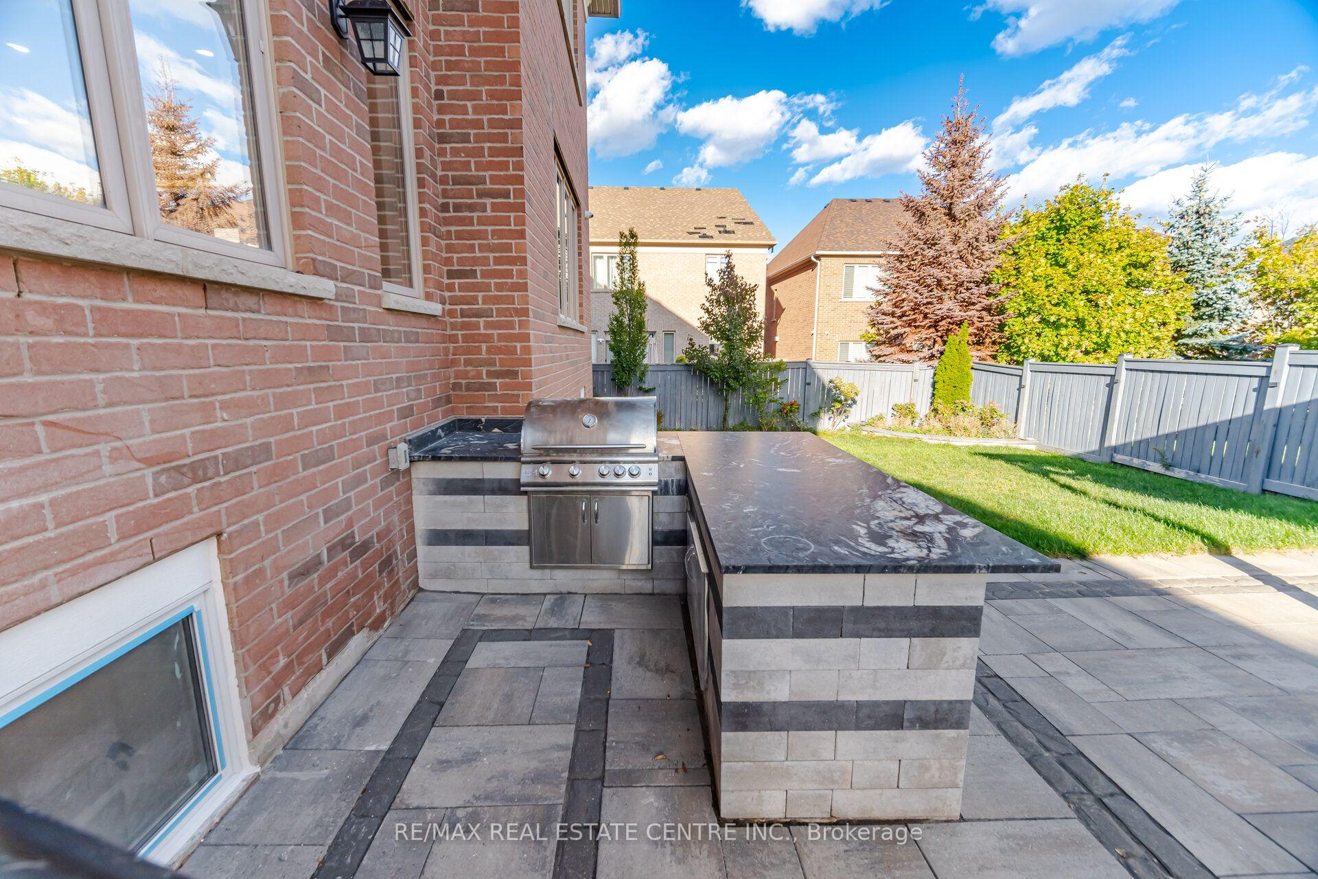 Photo 46 of 4 Calstock Place, Brampton, Credit Valley — HOMEH