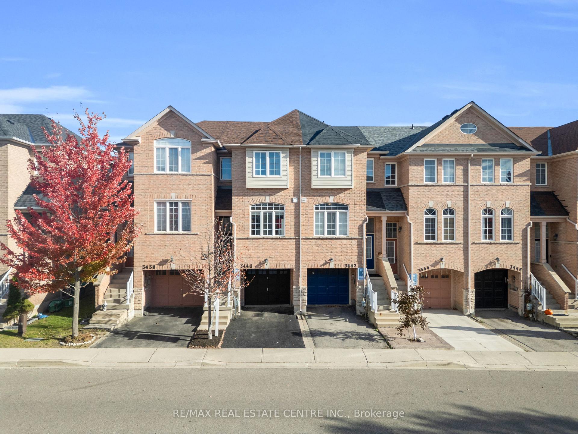 Photo 2 of 3440 Redpath Circle, Mississauga, Lisgar — HOMEH