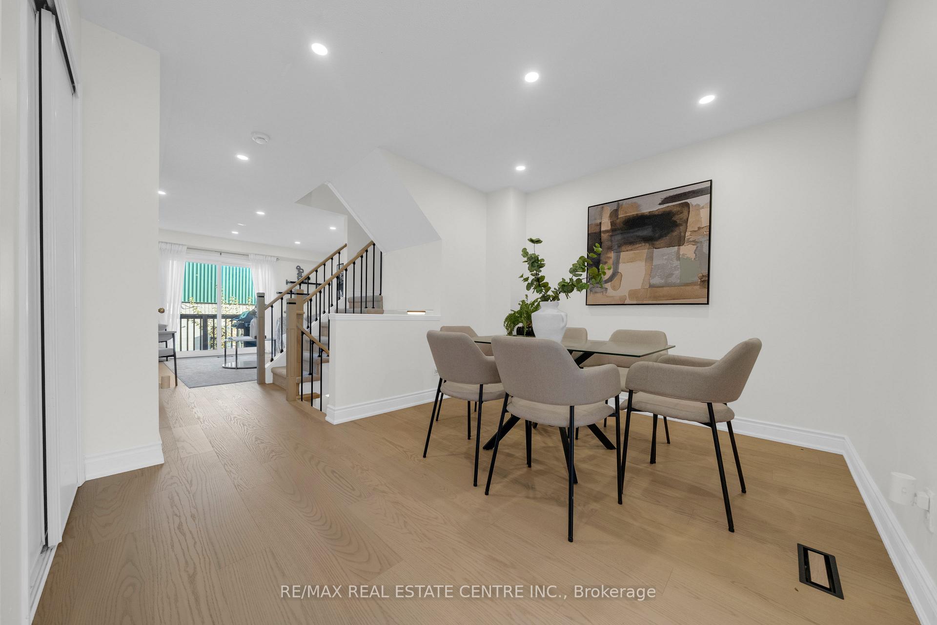 Photo 14 of 3440 Redpath Circle, Mississauga, Lisgar — HOMEH
