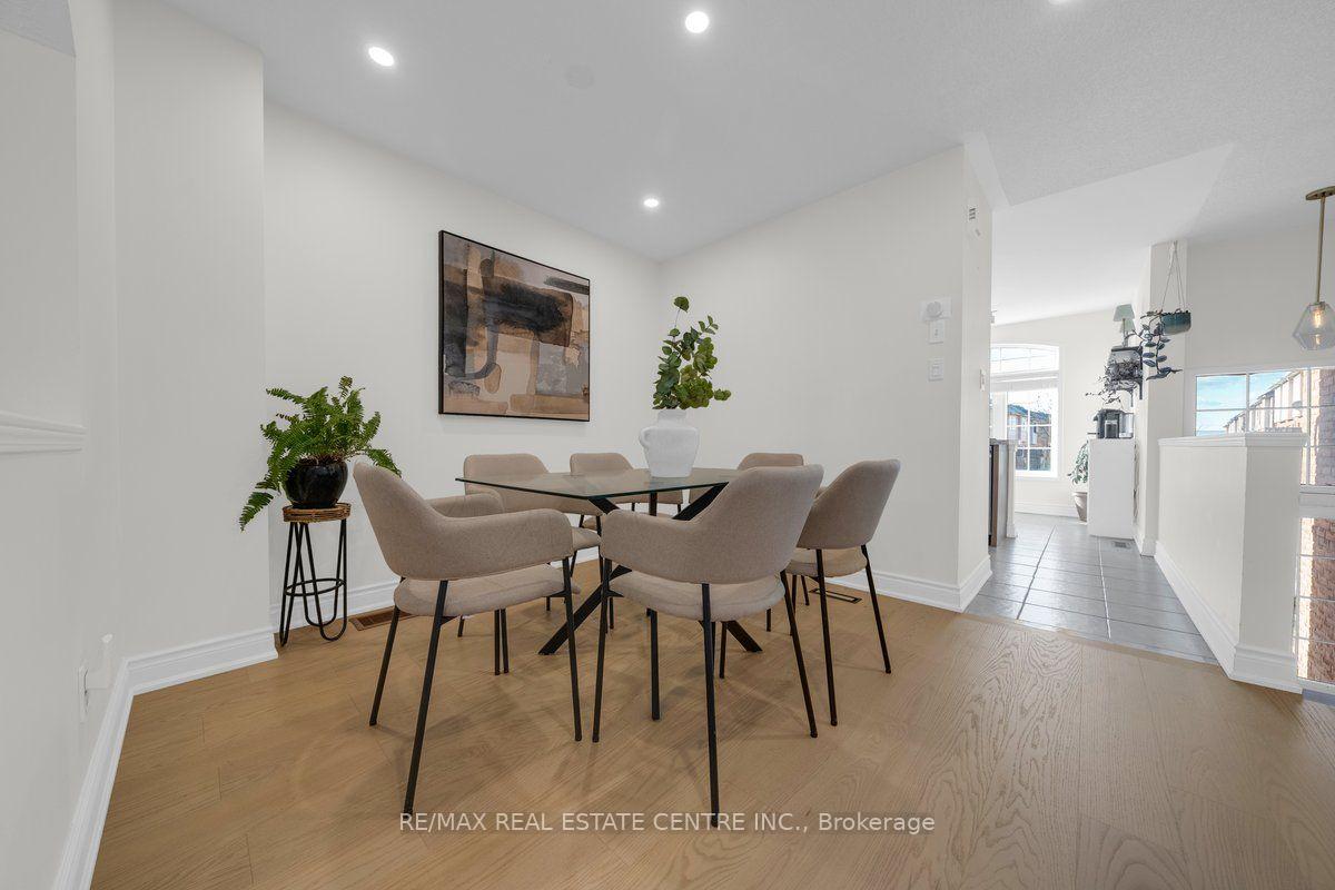 Photo 15 of 3440 Redpath Circle, Mississauga, Lisgar — HOMEH