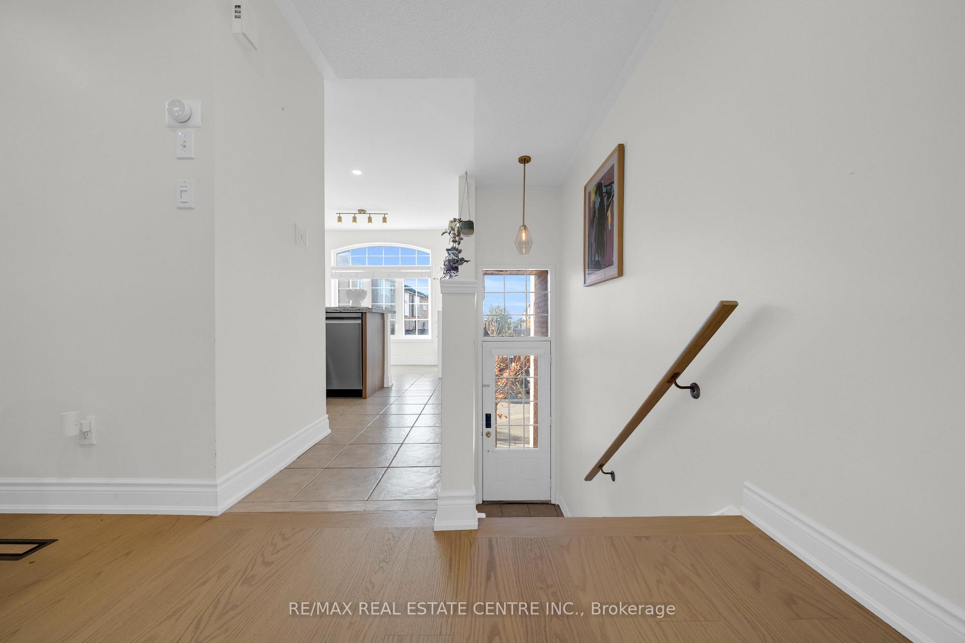 Photo 16 of 3440 Redpath Circle, Mississauga, Lisgar — HOMEH