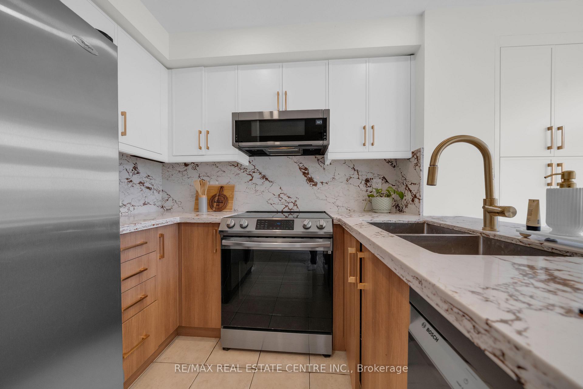 Photo 18 of 3440 Redpath Circle, Mississauga, Lisgar — HOMEH