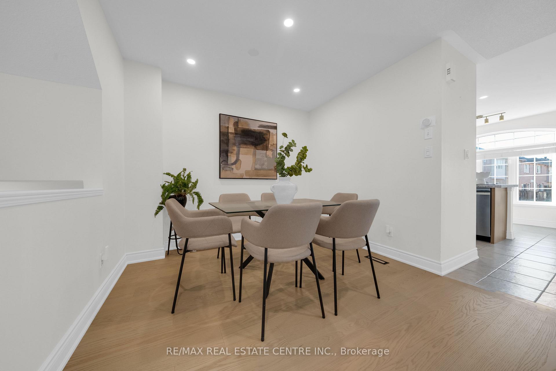 Photo 26 of 3440 Redpath Circle, Mississauga, Lisgar — HOMEH