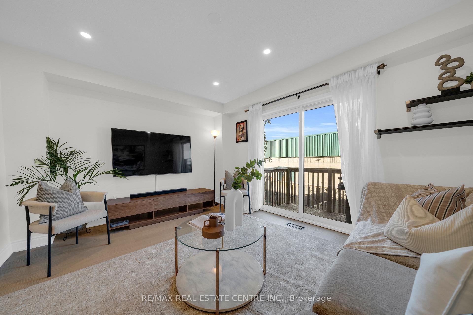 Photo 35 of 3440 Redpath Circle, Mississauga, Lisgar — HOMEH