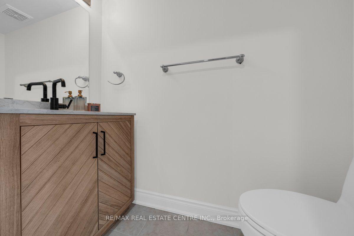 Photo 37 of 3440 Redpath Circle, Mississauga, Lisgar — HOMEH