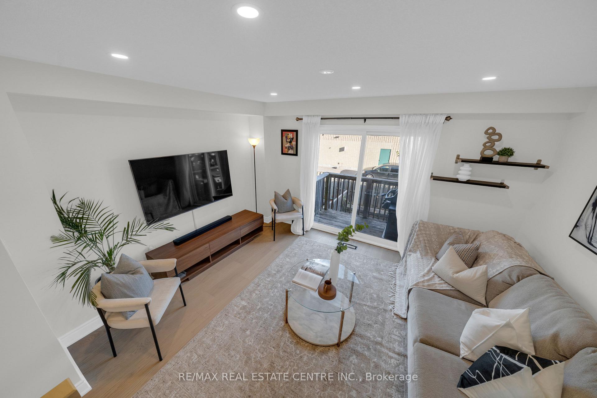 Photo 38 of 3440 Redpath Circle, Mississauga, Lisgar — HOMEH