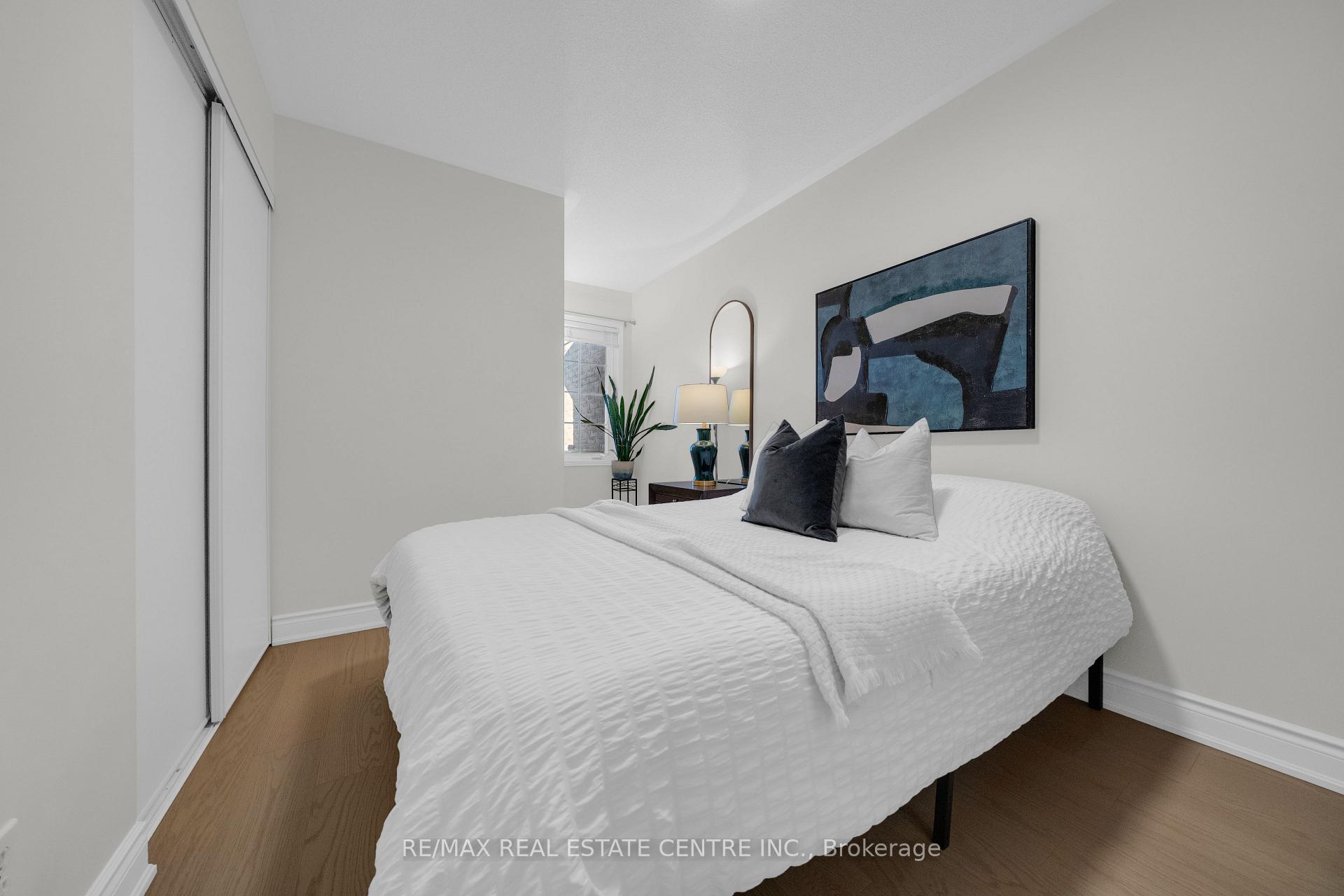 Photo 48 of 3440 Redpath Circle, Mississauga, Lisgar — HOMEH
