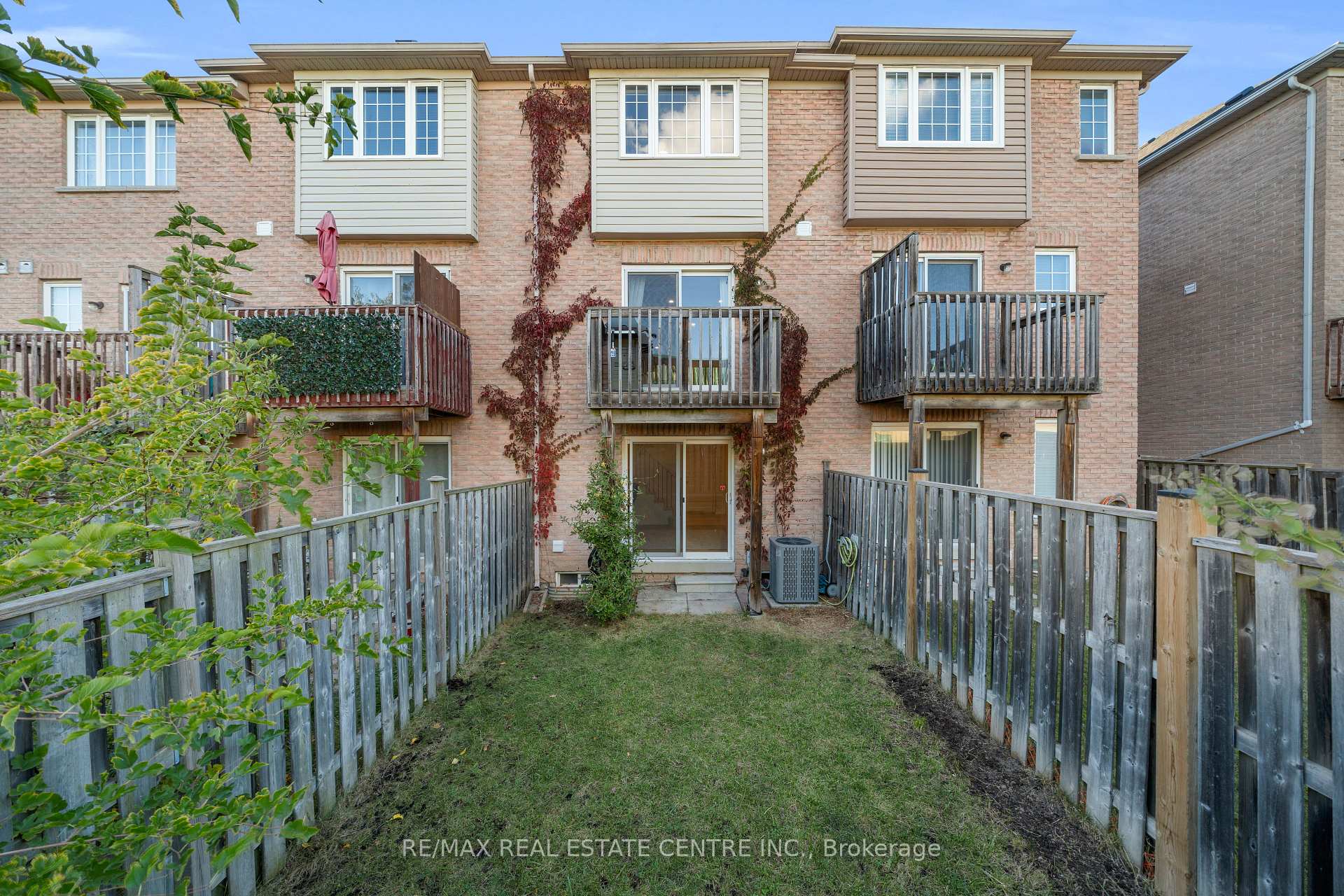 Photo 68 of 3440 Redpath Circle, Mississauga, Lisgar — HOMEH