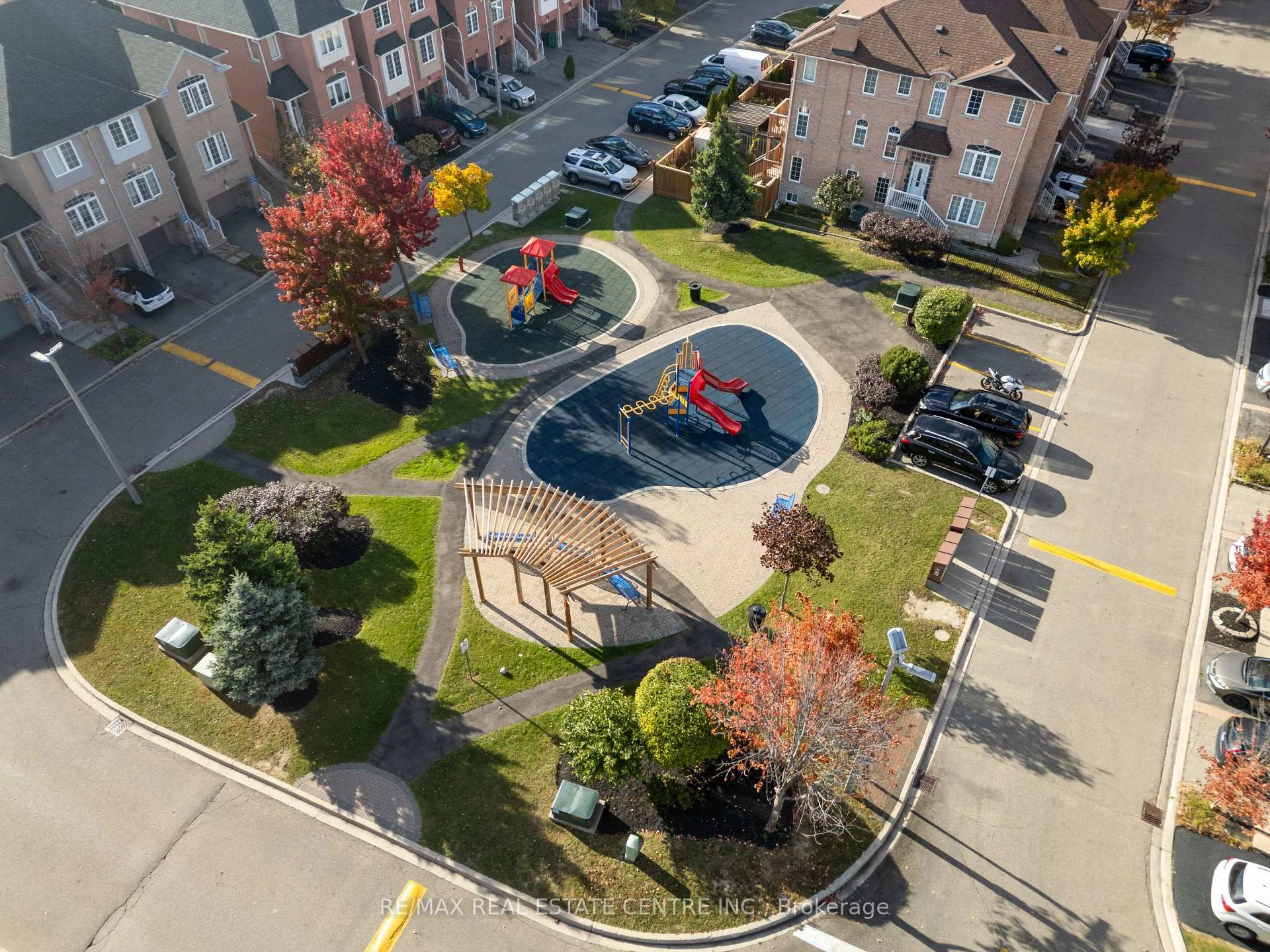 Photo 69 of 3440 Redpath Circle, Mississauga, Lisgar — HOMEH