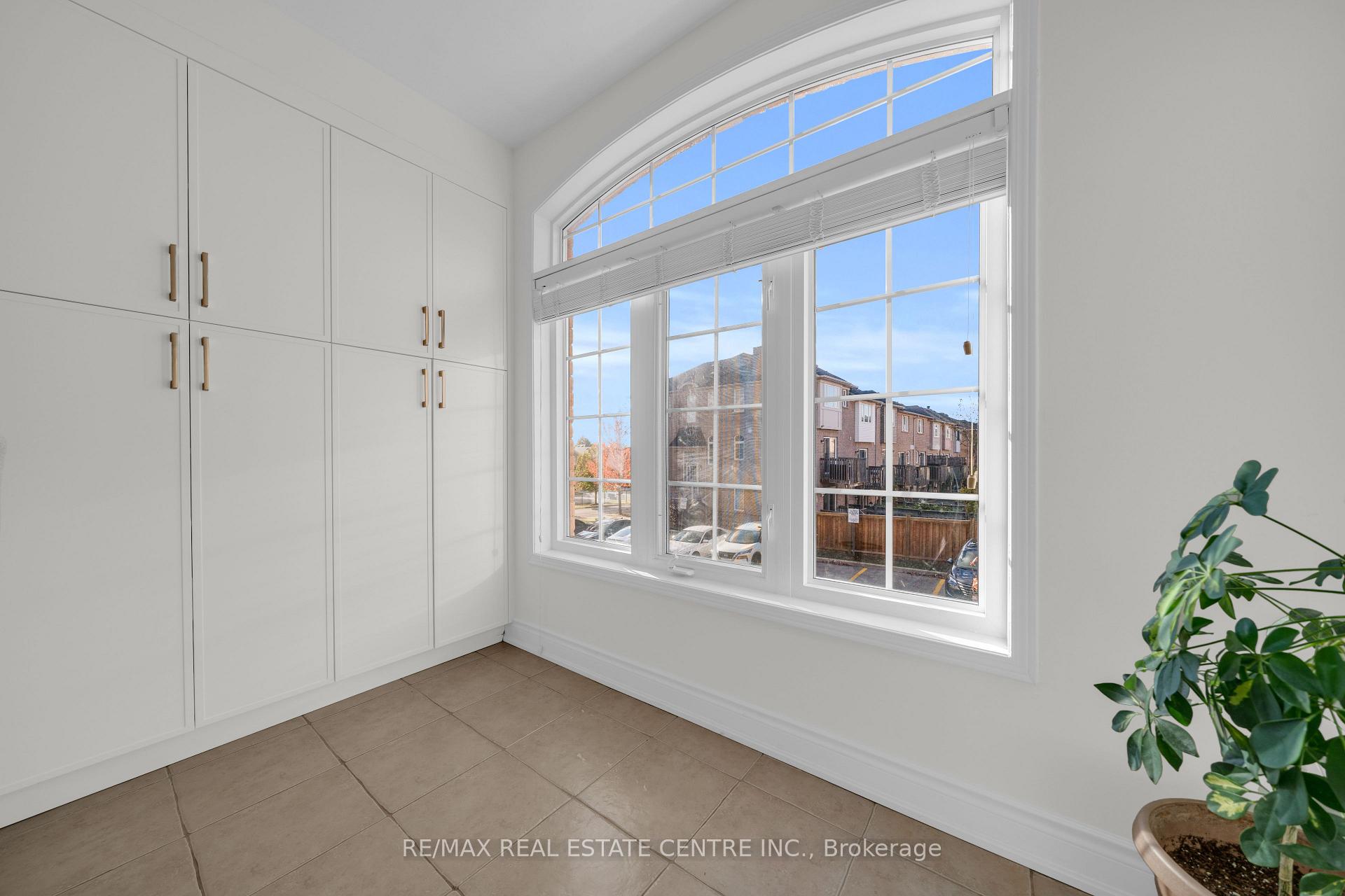 Photo 22 of 3440 Redpath Circle, Mississauga, Lisgar — HOMEH