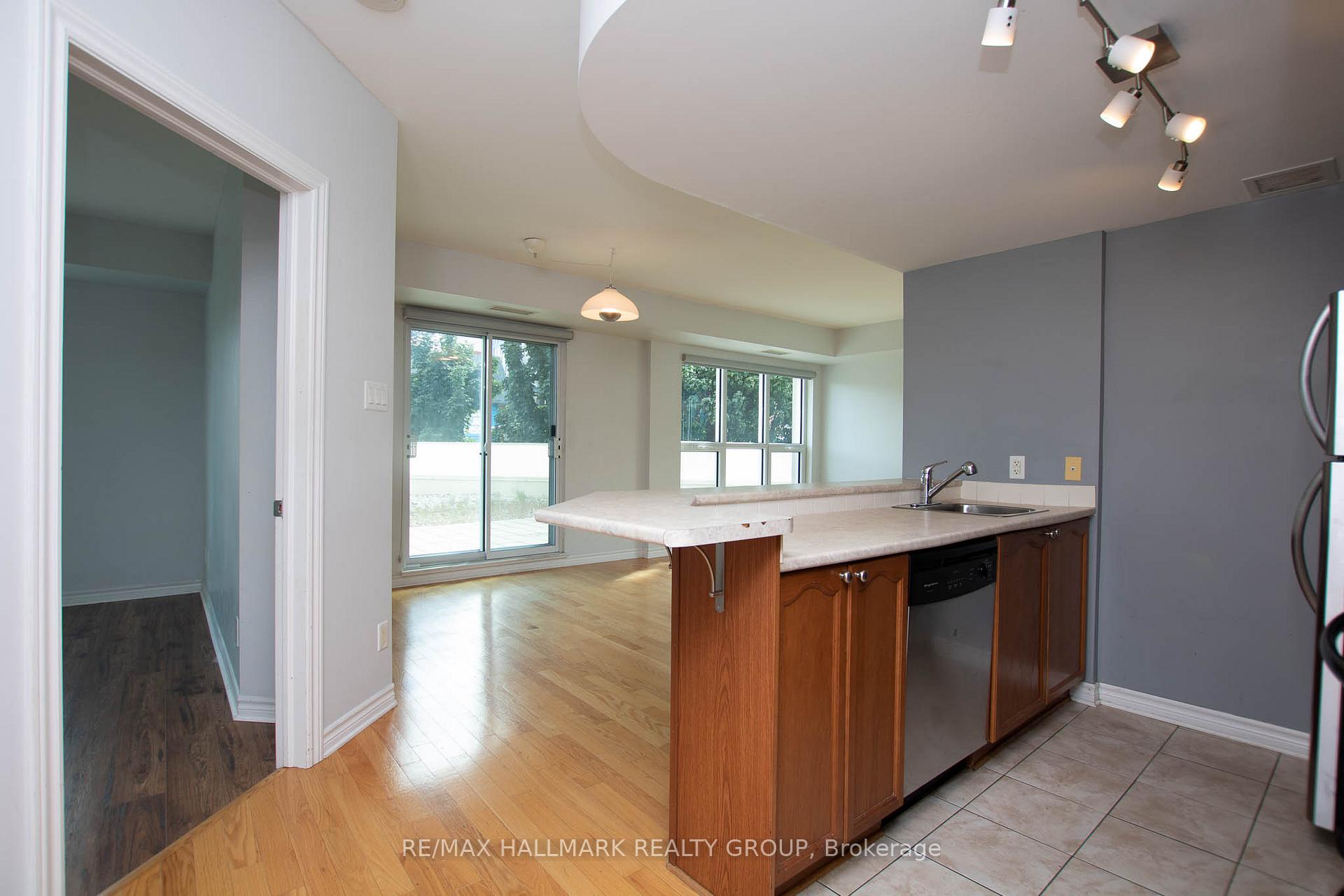 Photo 8 of Unit 207, 200 Rideau Street, Ottawa, Sandy Hill — HOMEH
