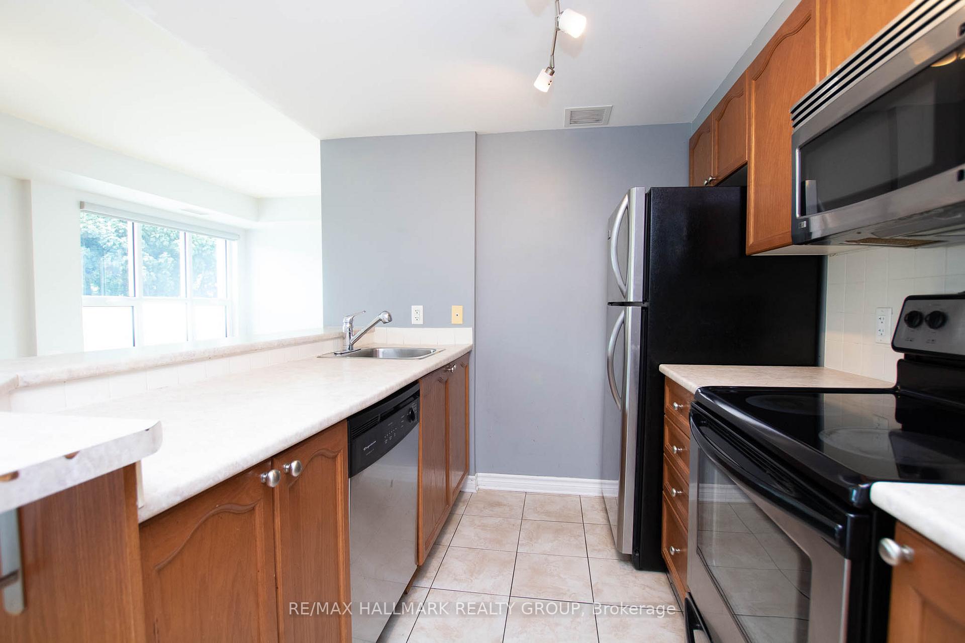 Photo 9 of Unit 207, 200 Rideau Street, Ottawa, Sandy Hill — HOMEH