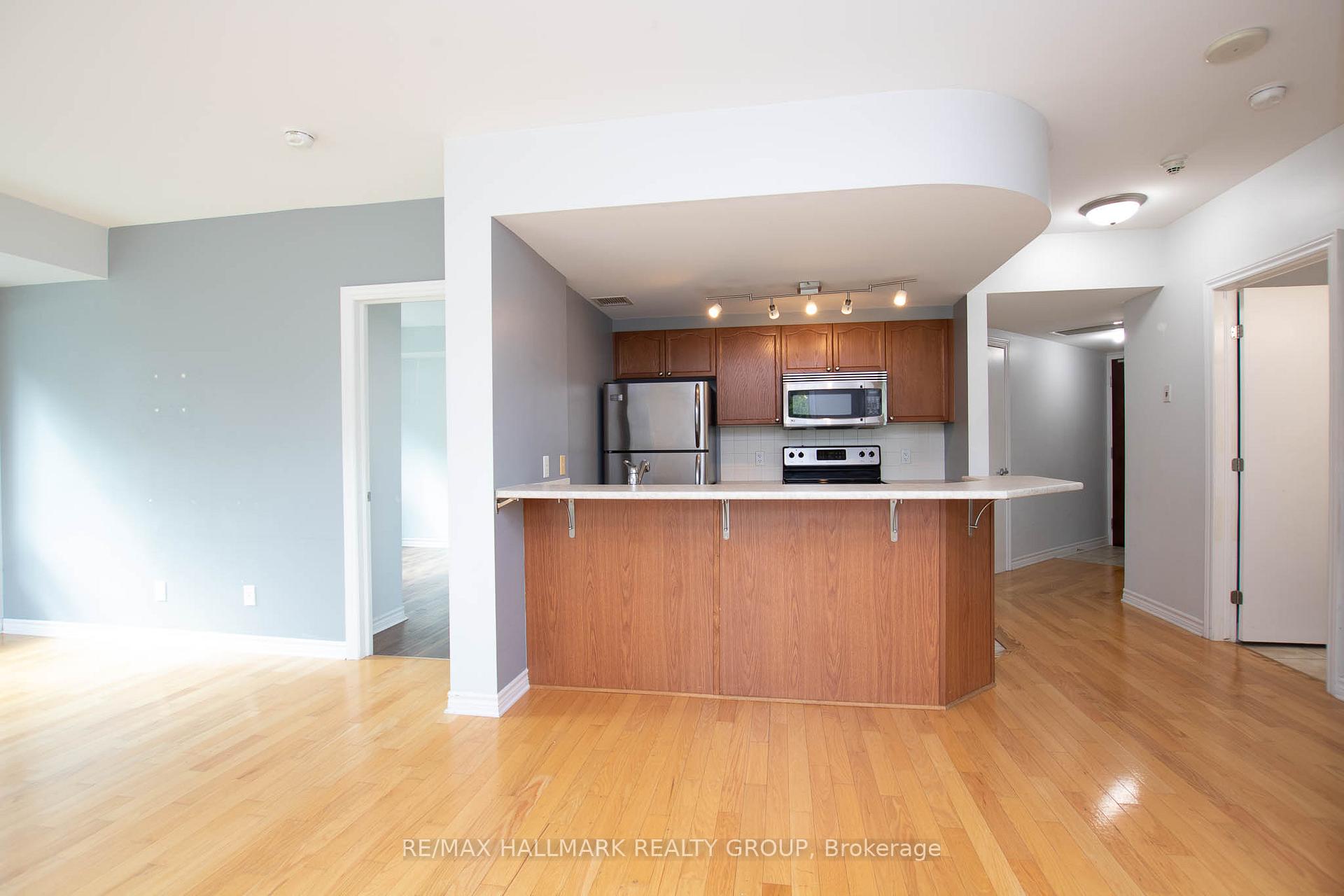 Photo 11 of Unit 207, 200 Rideau Street, Ottawa, Sandy Hill — HOMEH