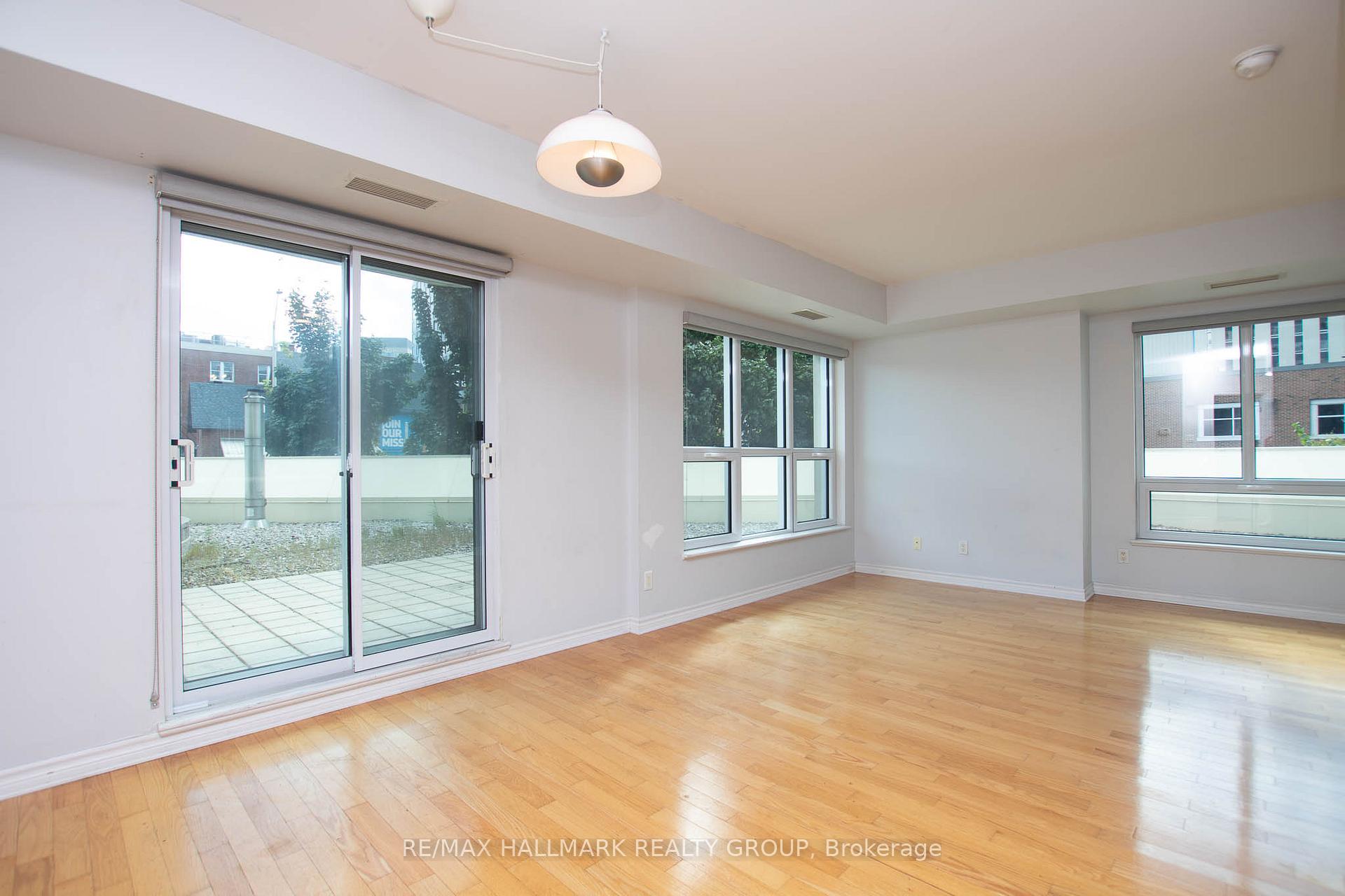 Photo 15 of Unit 207, 200 Rideau Street, Ottawa, Sandy Hill — HOMEH