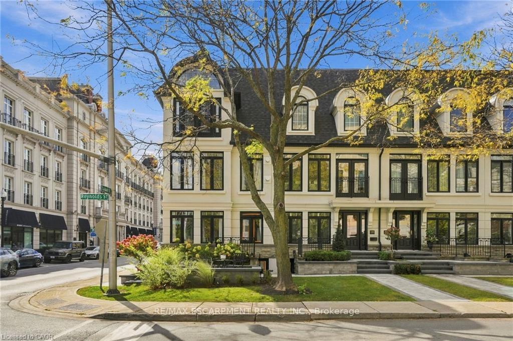 Photo of 305 Randall Street