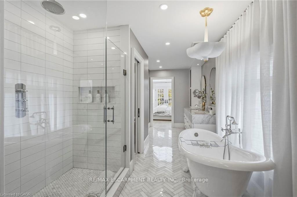 Photo 17 of 305 Randall Street, Oakville, Old Oakville — HOMEH