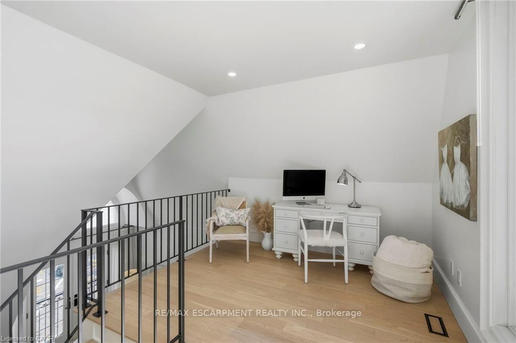 Photo 18 of 305 Randall Street, Oakville, Old Oakville — HOMEH