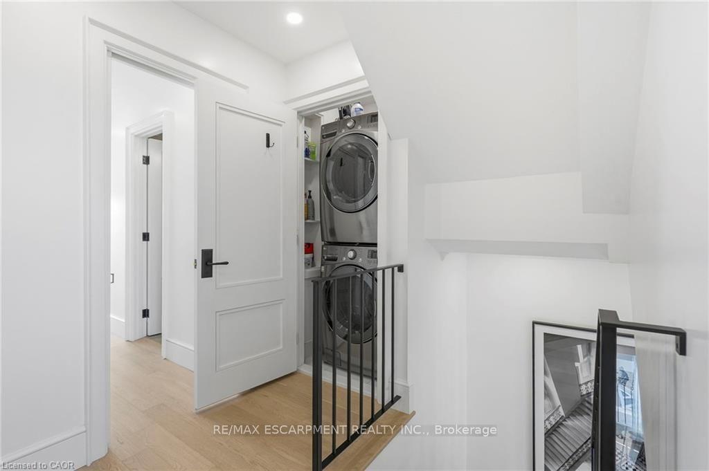 Photo 21 of 305 Randall Street, Oakville, Old Oakville — HOMEH