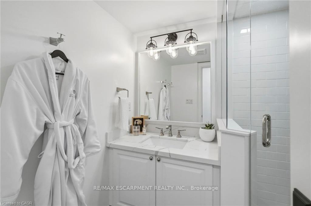 Photo 26 of 305 Randall Street, Oakville, Old Oakville — HOMEH