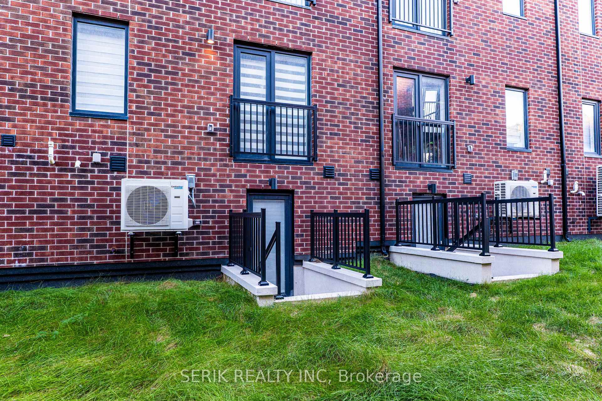 Photo 4 of 3 Taylor Court, Caledon, Bolton West — HOMEH