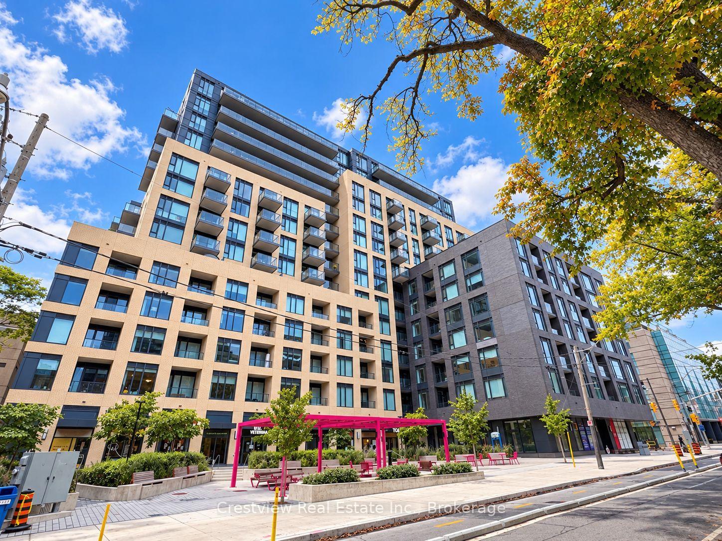 Front of Unit 420, 543 Richmond Street W