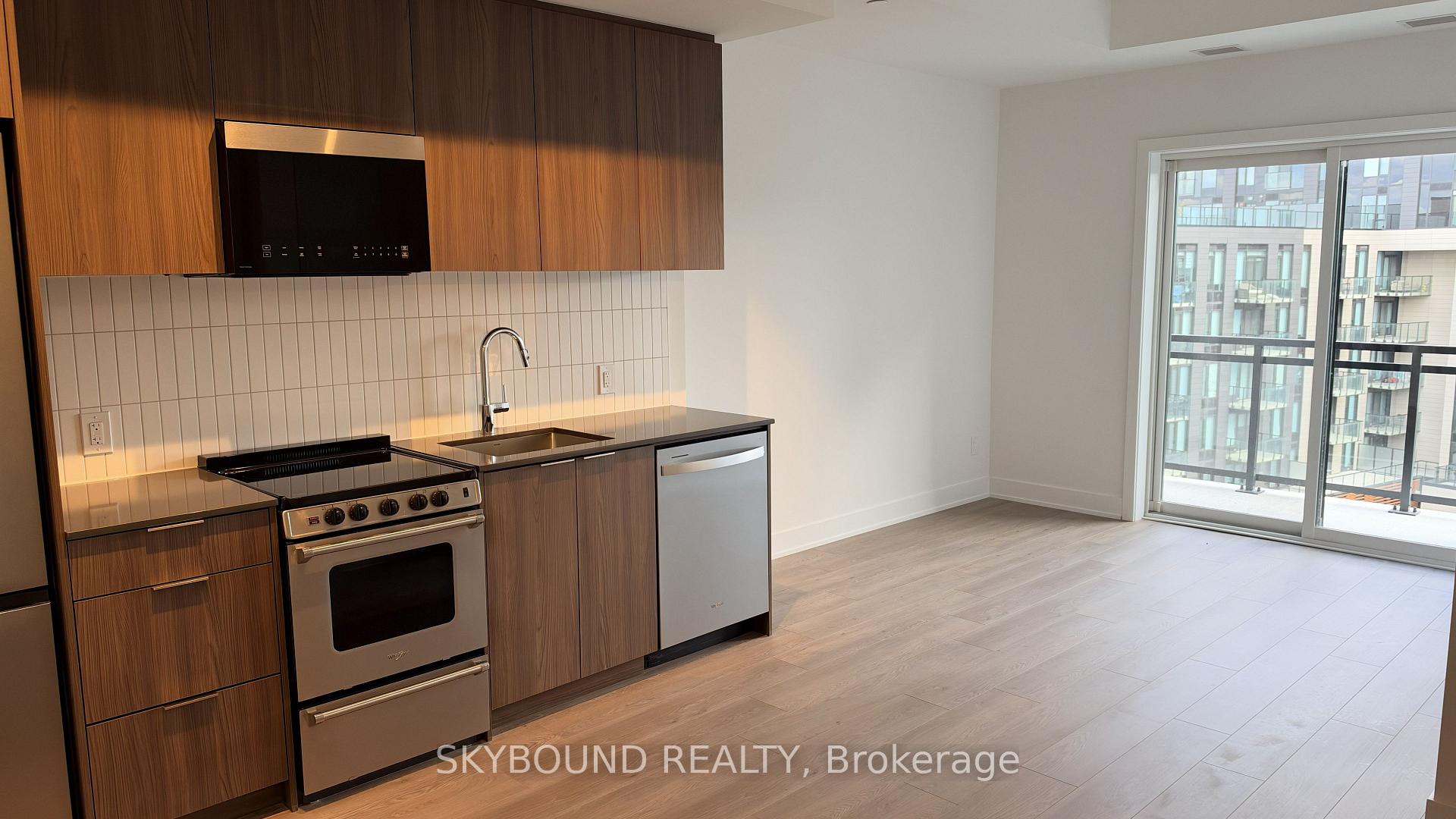 Photo 8 of 3008 William Cutmore Boulevard, Oakville, Joshua Meadows — HOMEH