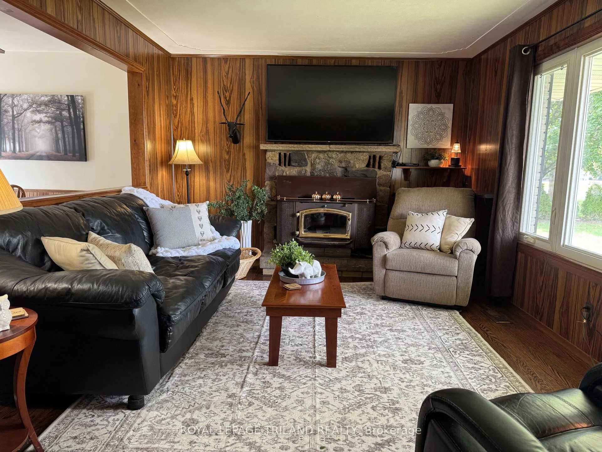 Photo 18 of 272 Richmond Street, North Middlesex, Parkhill — HOMEH