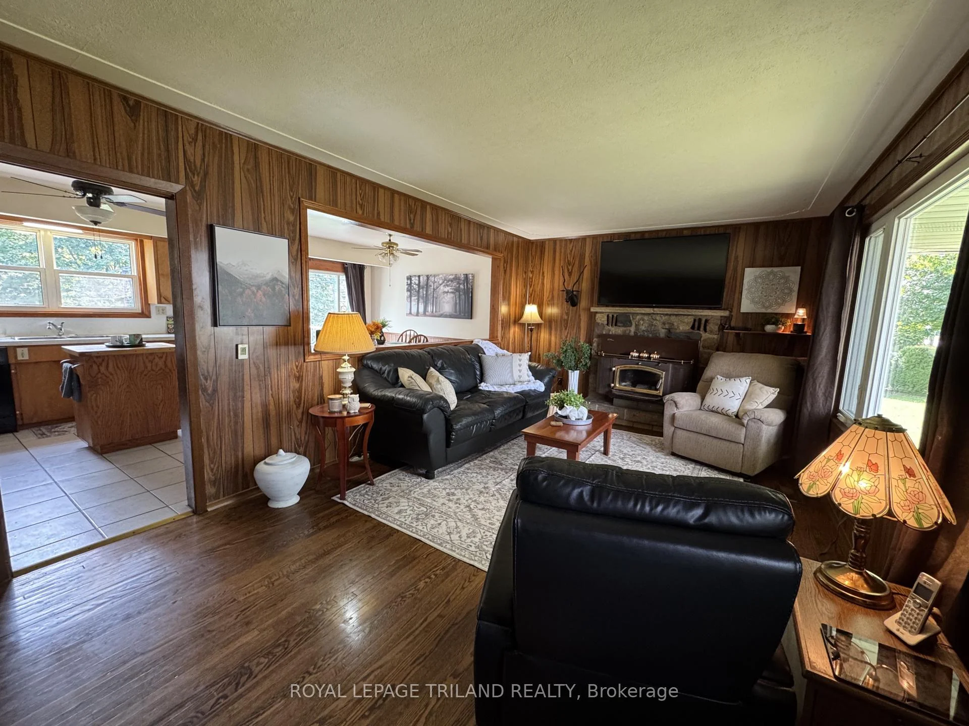 Photo 25 of 272 Richmond Street, North Middlesex, Parkhill — HOMEH