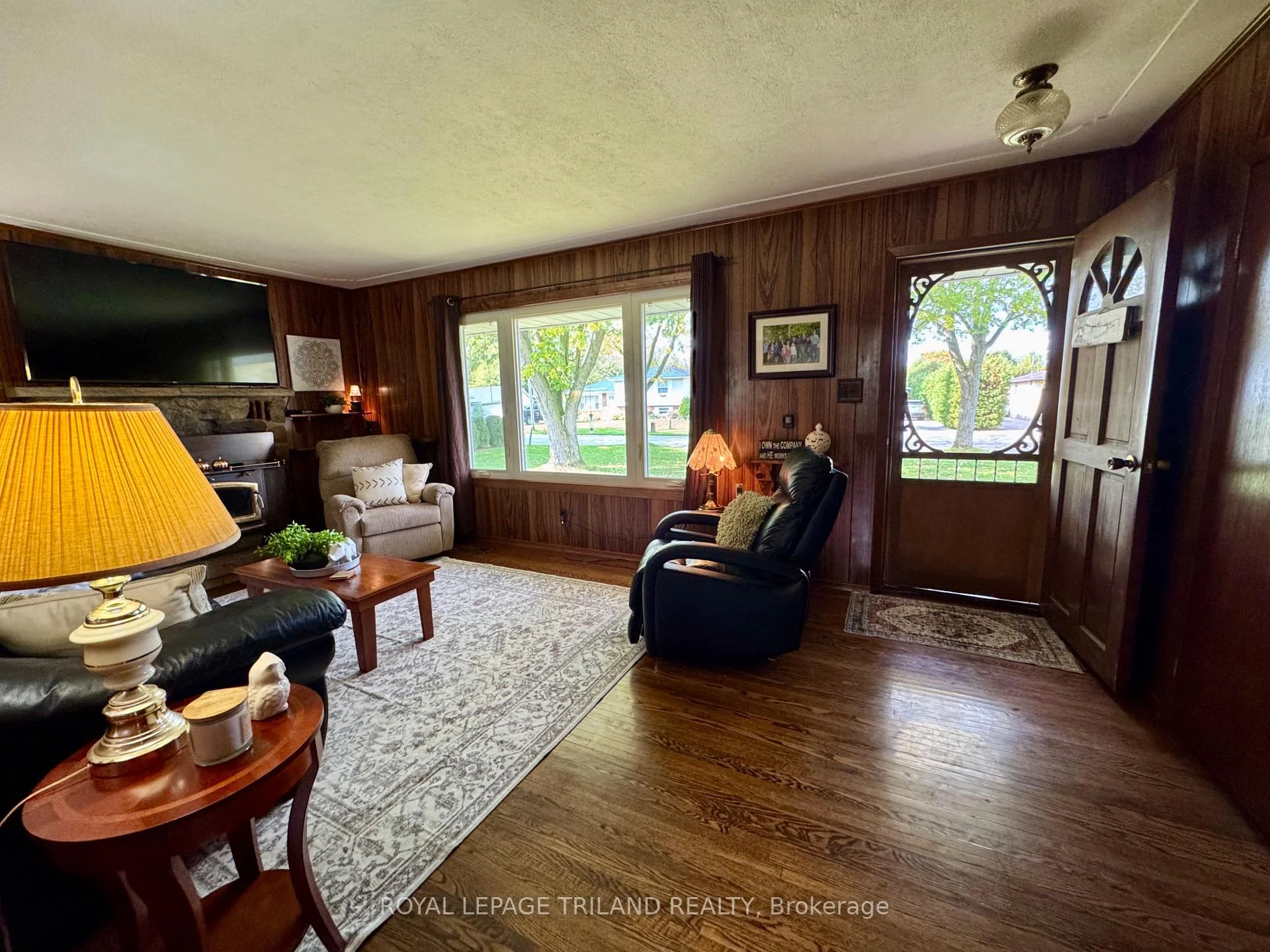 Photo 32 of 272 Richmond Street, North Middlesex, Parkhill — HOMEH
