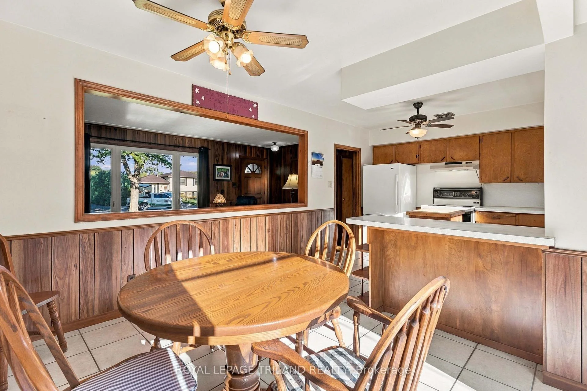 Photo 37 of 272 Richmond Street, North Middlesex, Parkhill — HOMEH