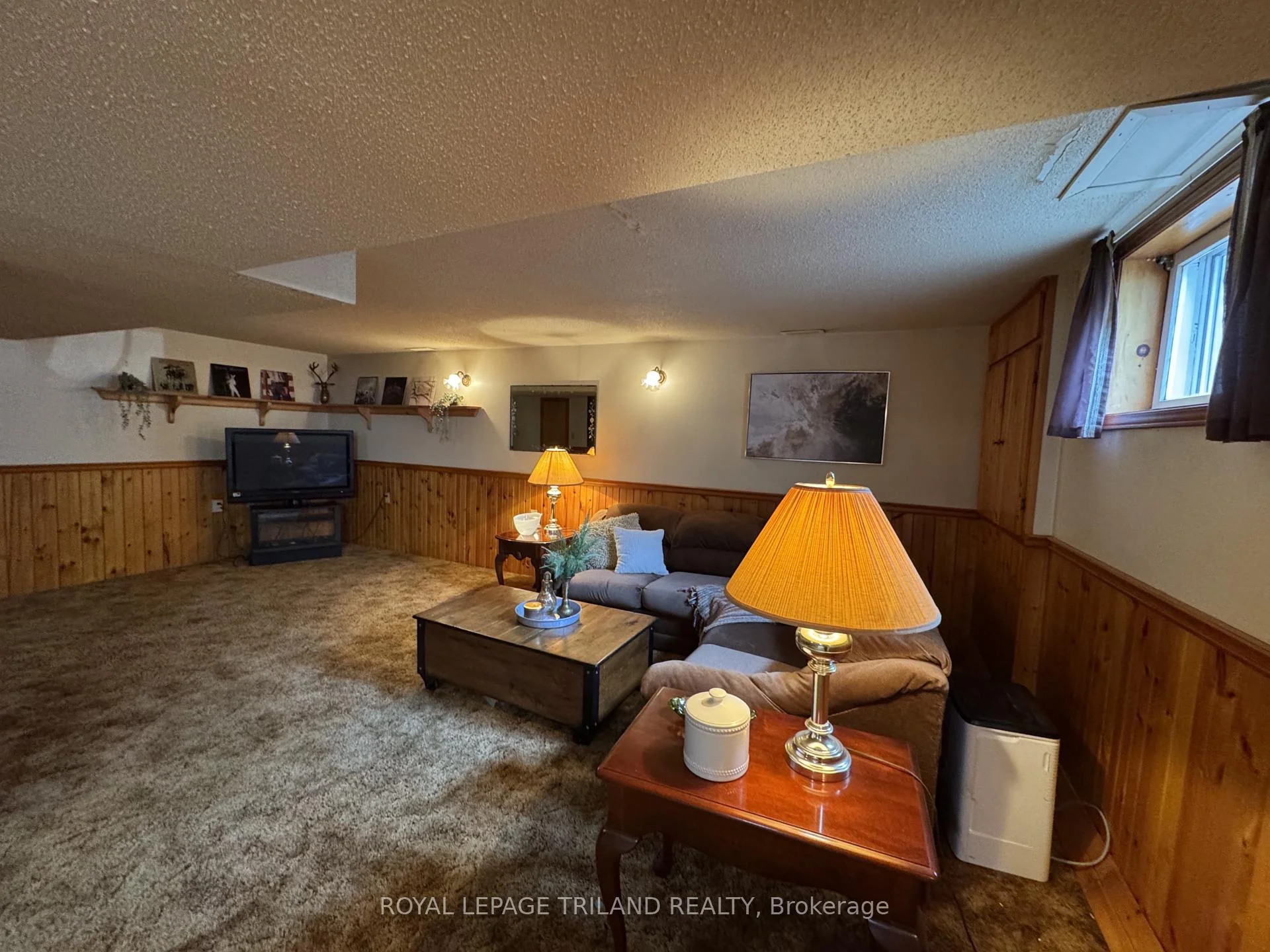 Photo 45 of 272 Richmond Street, North Middlesex, Parkhill — HOMEH