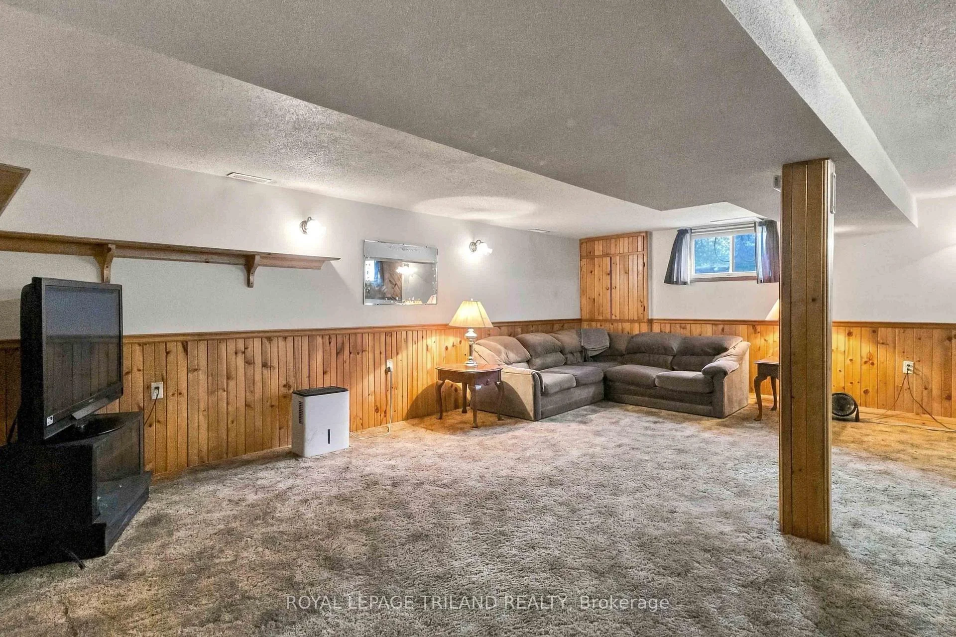Photo 58 of 272 Richmond Street, North Middlesex, Parkhill — HOMEH