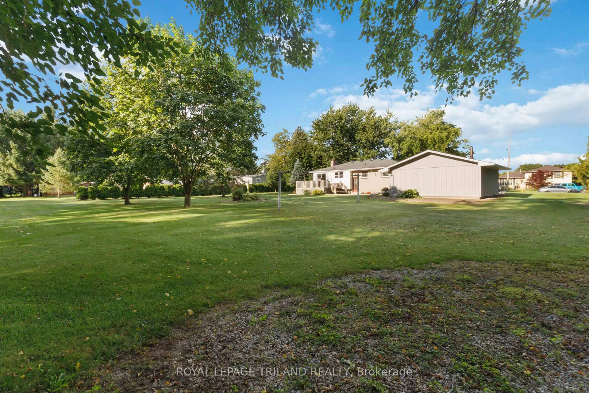 Photo 78 of 272 Richmond Street, North Middlesex, Parkhill — HOMEH