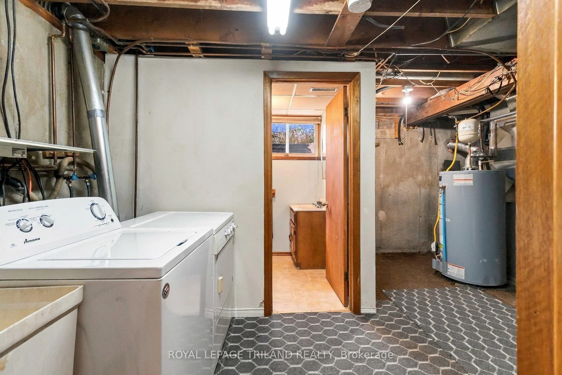Photo 81 of 272 Richmond Street, North Middlesex, Parkhill — HOMEH
