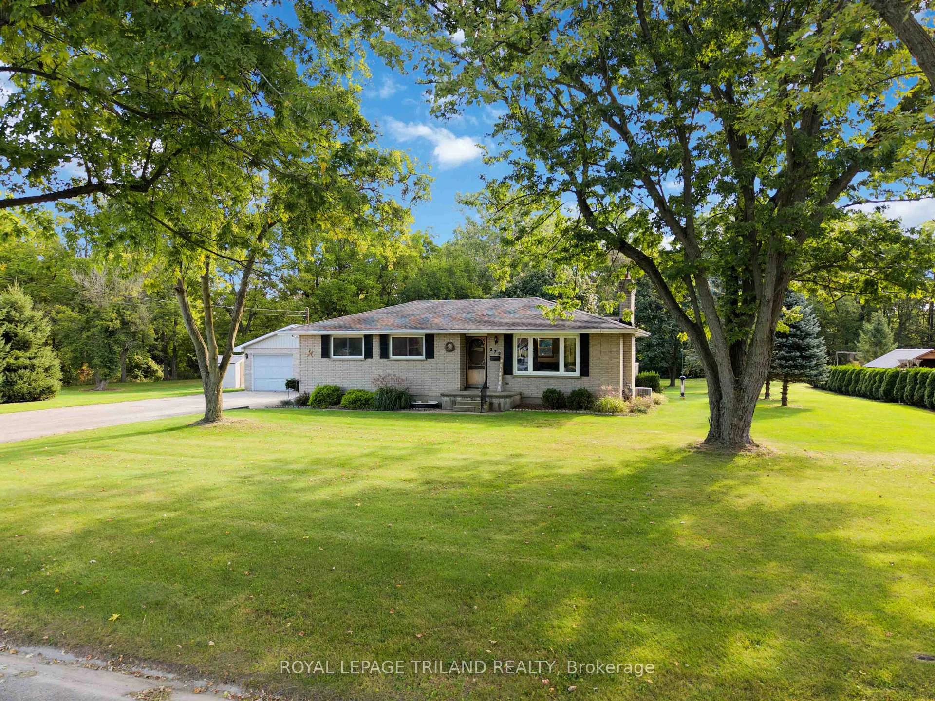 Photo 86 of 272 Richmond Street, North Middlesex, Parkhill — HOMEH